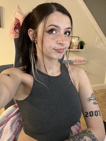 Full leaked Tinytinyt private onlyfans photo