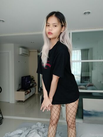 Full leaked Tokixpoki private onlyfans photo