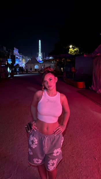 Full leaked Toomuchlucile private onlyfans photo
