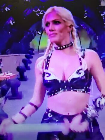 Full leaked Torrie wilson private onlyfans photo