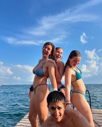 Full leaked Travelingwithtals private onlyfans photo