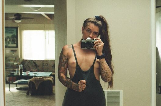 Full leaked Trinaaweena private onlyfans photo