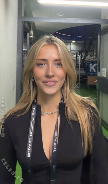 Full leaked Trixsieaus private onlyfans photo