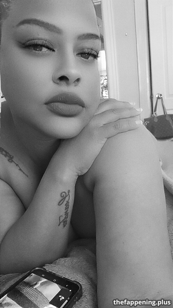 bellacatoxica / https: / toxicabellaca / ttoxicabellaca 裸照OnlyFans照片 #8