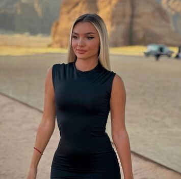 Full leaked Turkish girls page private onlyfans photo