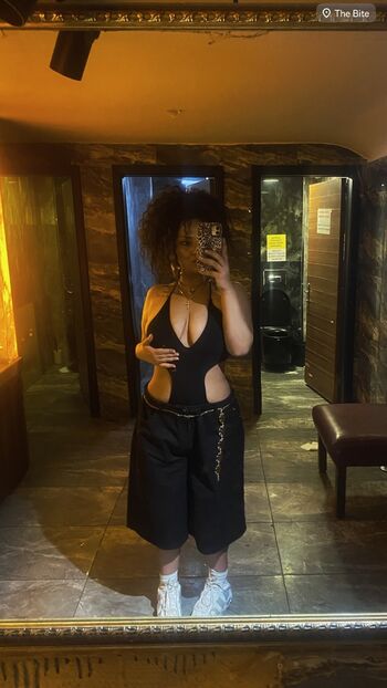 Full leaked Turkish girls private onlyfans photo