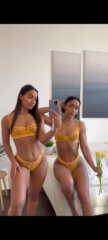 Full leaked Twinsb fit private onlyfans photo