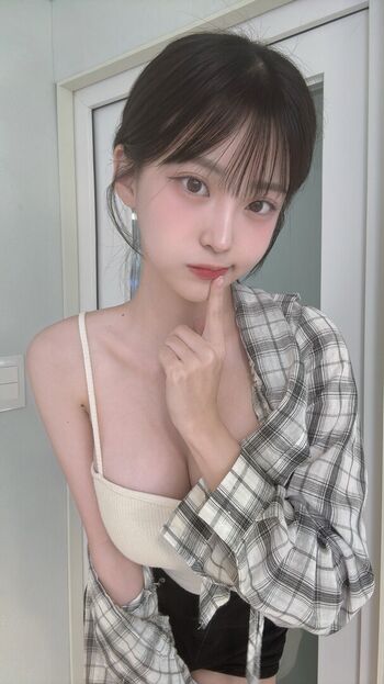 Full leaked U jjung private onlyfans photo