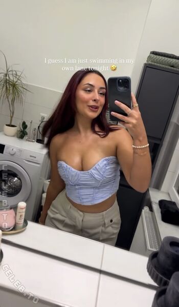 Full leaked Ugclaurita private onlyfans photo