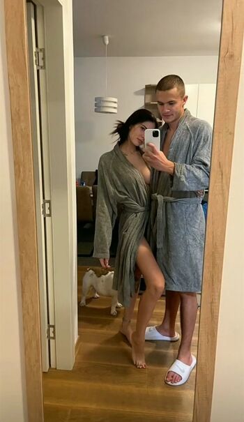 Full leaked Uki q page private onlyfans photo