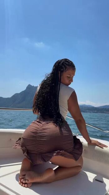 Full leaked Um shanny private onlyfans photo