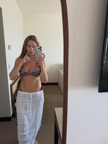 Full leaked Una healy private onlyfans photo