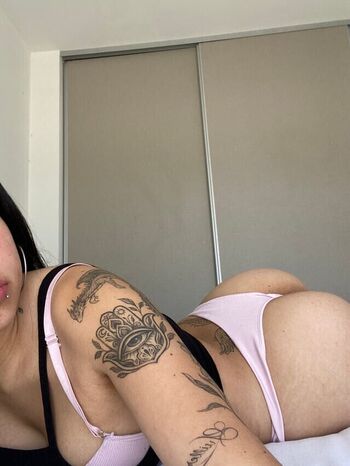 Full leaked Urlilly private onlyfans photo