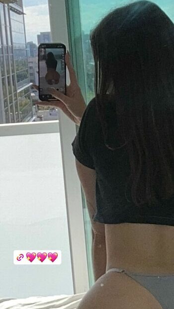 Full leaked Valentellisimo private onlyfans photo