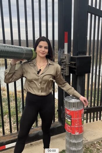 Full leaked Valentina gomez private onlyfans photo