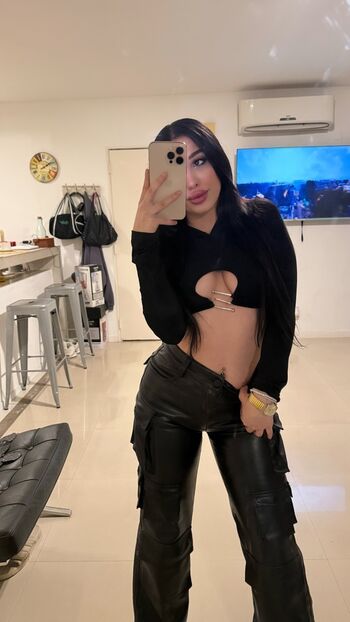 Full leaked Valentinaraceli private onlyfans photo