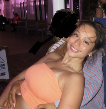 Full leaked Valeriemia s private onlyfans photo