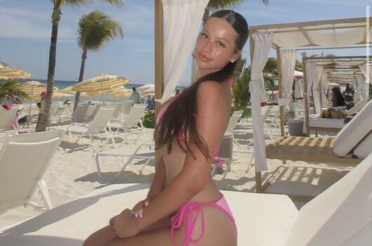 Full leaked Valeriemia s private onlyfans photo