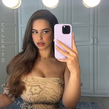 Full leaked Vali private onlyfans photo