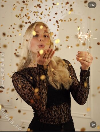 Full leaked Vallixpauline private onlyfans photo