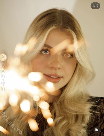 Full leaked Vallixpauline private onlyfans photo