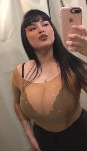 Full leaked Valuu private onlyfans photo