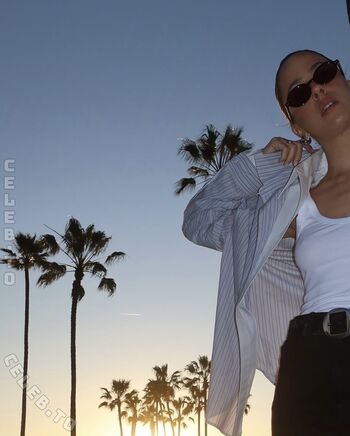 Full leaked Vanessa mai  page private onlyfans photo