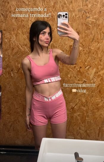 Vee Castro