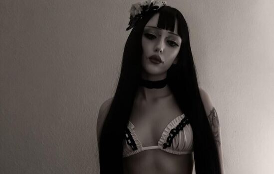 Full leaked Veildose private onlyfans photo