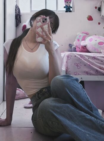 Full leaked Vekikusuo private onlyfans photo