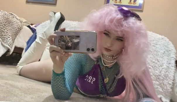 Full leaked Venom wifey page private onlyfans photo