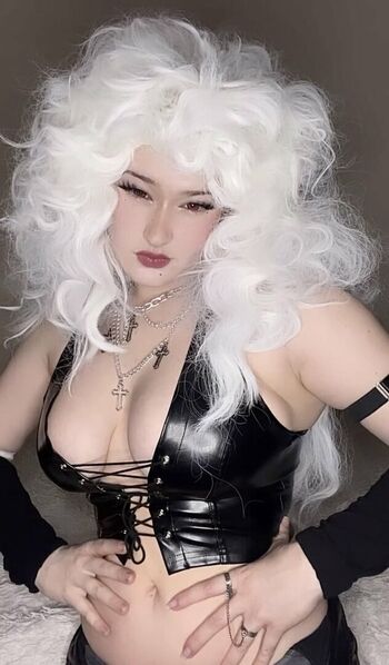 Full leaked Venom wifey page private onlyfans photo