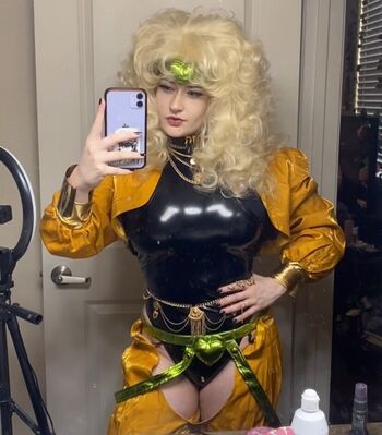 Full leaked Venom wifey page private onlyfans photo