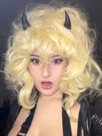 Full leaked Venom wifey private onlyfans photo