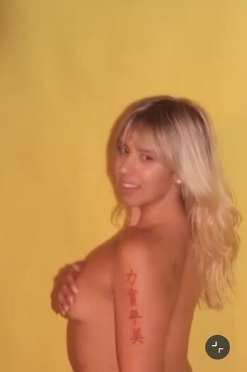 Full leaked Vic model page private onlyfans photo