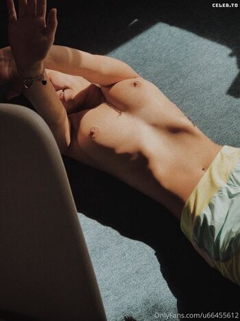 Full leaked Vielzuklein private onlyfans photo