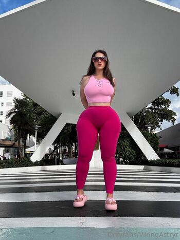 Full leaked Vikingastryr private onlyfans photo