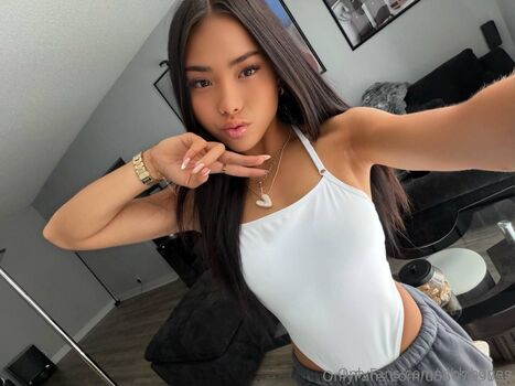 Full leaked Vikkihayes private onlyfans photo