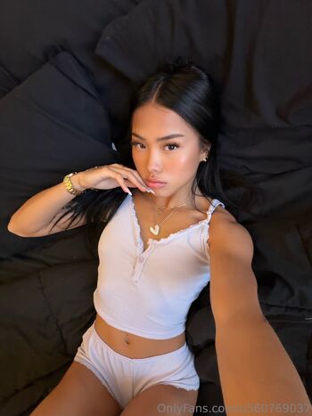 Full leaked Vikkihayes private onlyfans photo