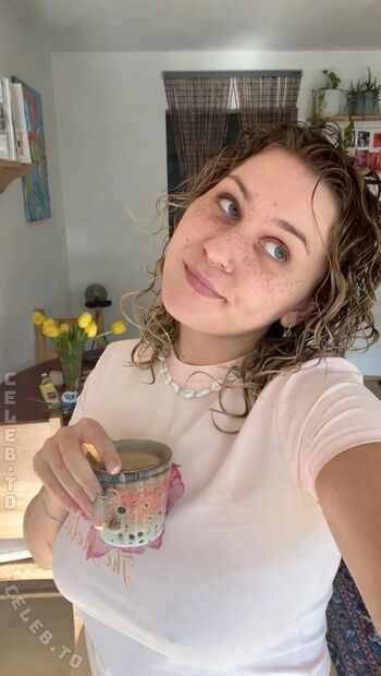 Full leaked Viky kid private onlyfans photo