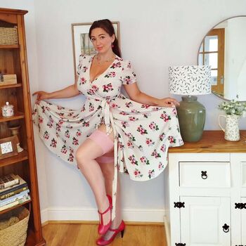 Full leaked Vintageroseelizabeth private onlyfans photo