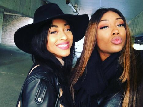 Full leaked Emiru / private onlyfans photo