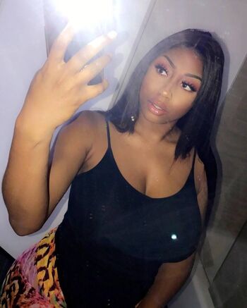 Full leaked Roxikeogh/ private onlyfans photo