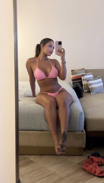 Full leaked Vivianemilyy private onlyfans photo