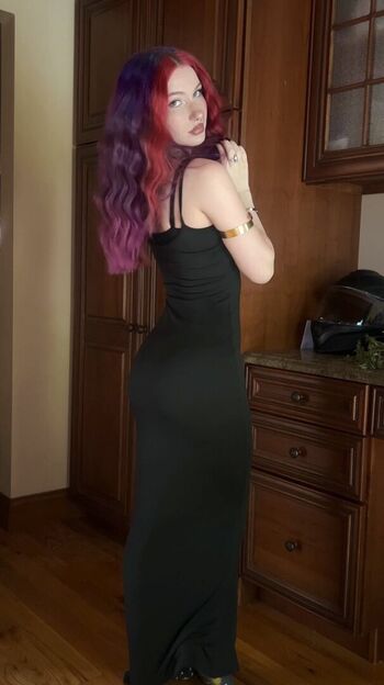 Full leaked Vivieli private onlyfans photo