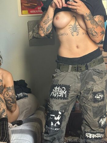 Full leaked Vixin private onlyfans photo