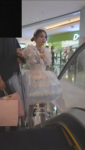 Voyeur Asian Pissing Toilet &Amp; Upskirts Only