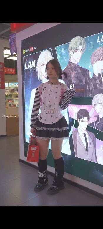 Voyeur Asian Pissing Toilet &Amp; Upskirts Only