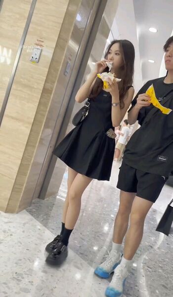 Voyeur Asian Pissing Toilet &Amp; Upskirts Only