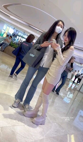 Voyeur Asian Pissing Toilet &Amp; Upskirts Only